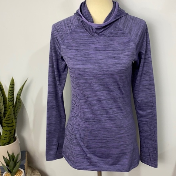 Old Navy Tops - ❄️ Old navy active hoodie